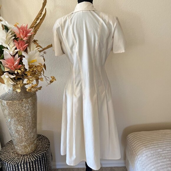 Handmade 1950s Vintage Single Stitch Linen Cream Pleated Button-down Dress - Picture 3 of 11